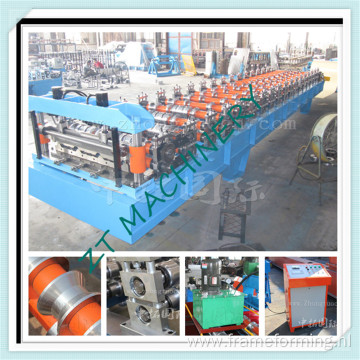 Boltless roofing machine